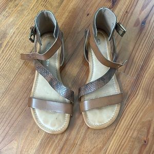 Chinese Laundry Sandals